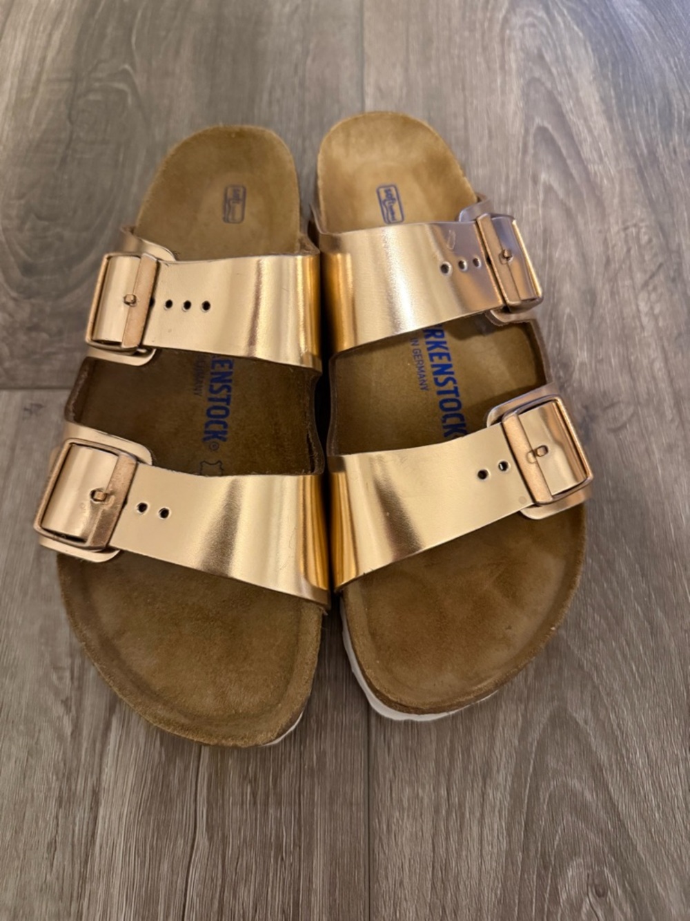 Birkenstock Arizona Metallic Rose Gold Sandal with Double Buckles - Picture 2 of 7